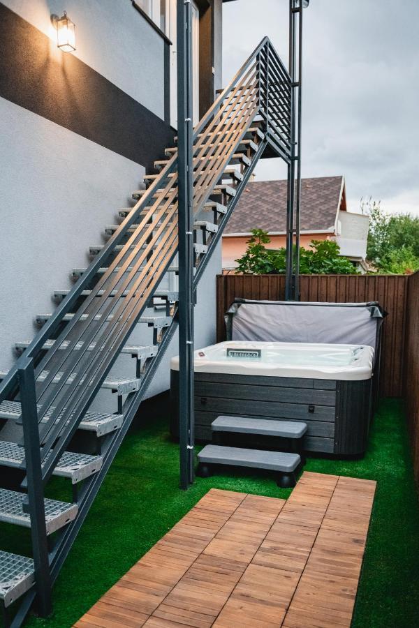 Reborn Lux Apartments Hajdúszoboszló Zewnętrze zdjęcie