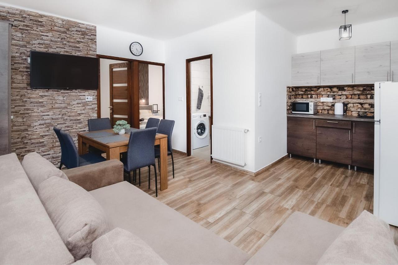Reborn Lux Apartments Hajdúszoboszló Zewnętrze zdjęcie